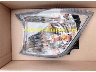 Đèn xi nhan trên cản Innova 2018 81510-0K010, 81520-0K010