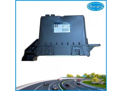 Hộp Điều Khiển Lạnh Innova 2017 88650-0K440