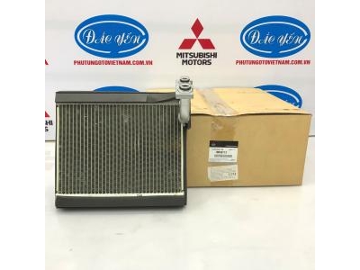 Dàn Lạnh Attrage 7801B113
