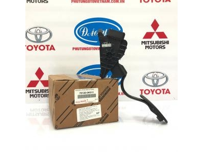 Bàn Đạp Chân Ga Innova 2015 78120-0K011