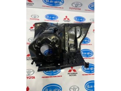 Xương Ụ Vè RH Mitsu XForce 2024 64120B040P