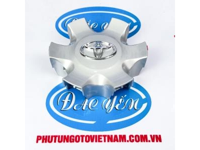 Lô Gô Mâm Xe Fortuner 2009 4260B-0K020