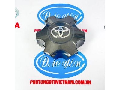 Logo Chụp Mâm Fortuner 2014 4260B-0K240