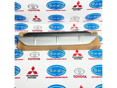 Ốp Dưới Cản Sau Yaris Cross 2025 52151-BZ020-B0