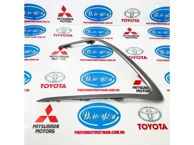 Nẹp Bên Lưới Cản Camry 2022 52713-06220, 52712-06220