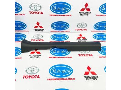 Ốp Bệ Bước Cửa Trước Veloz 2023 67914-BZ210-C0, 67913-BZ210-C0