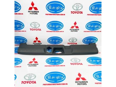 Ốp Trên Sàn Sau Veloz 2023 67935-BZ120-C0