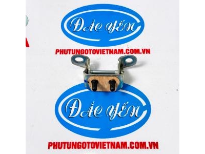 Bản Lề Cốp Sau Innova Cross 2023 68810-VT010