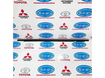 Lông Mi Ngoài Cửa Trước Mitsubishi Xpander 2017- 2019 5727A627, 5727A628