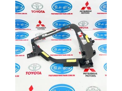 Đế Đỡ Đèn Pha Mitsubishi Xpander 2017 62040A020P, 62041A020P
