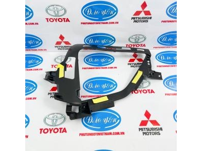 Giá Đỡ Đèn Pha Mitsubishi Xpander 2020 62040A020P, 62041A020P