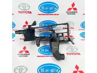 Đế Giữa Toyota Camry 2015- 2017 82740-33030