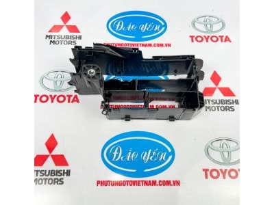 Thân Cái Toyota Innova 2007 82741-0K010
