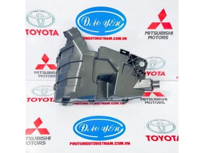 Đế Dưới Innova Cross 2023 82663-V1010