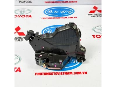 Khóa Ngậm Cửa Trước Innova 2007- 2015 69040-0K070, 69030-0K070